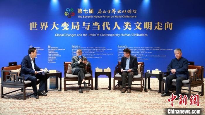 9月27日，第七屆尼山世界文明論壇首場(chǎng)高端對(duì)話舉行?！×籂?攝