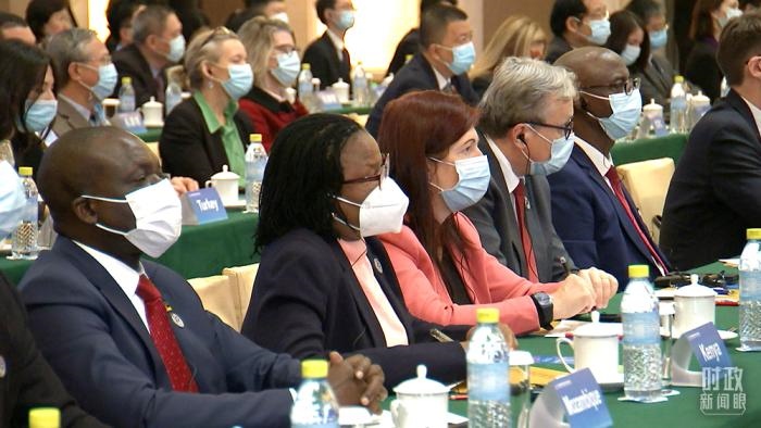 △紀(jì)念會(huì)議分會(huì)場的與會(huì)嘉賓。(總臺(tái)央視記者楊立峰拍攝)