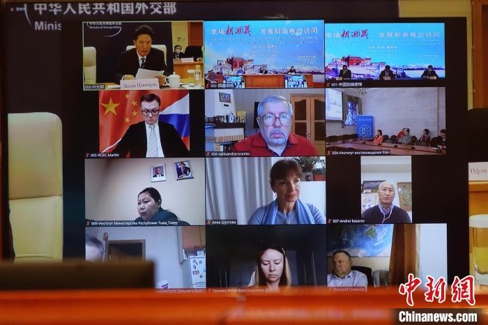 “幸福新西藏、發(fā)展新畫卷”云訪問活動(dòng)在拉薩、北京、莫斯科等地同時(shí)舉行?！∪轿木?攝