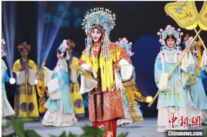 圖為，漢劇《貴妃醉酒》演出現(xiàn)場 武漢文旅局供圖