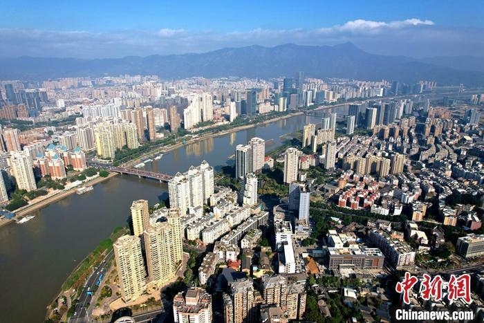 資料圖：城市高樓林立。 <a target='_blank' href='/'>中新社</a>記者 王東明 攝