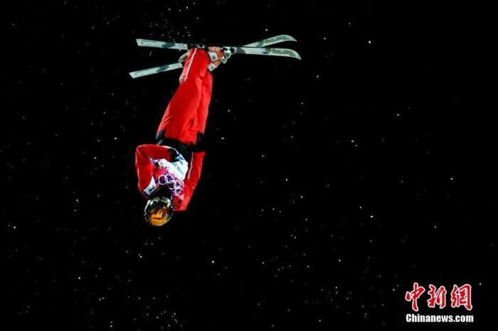 徐夢桃在比賽中。<a target='_blank' href='/'>中新社</a>記者 富田 攝