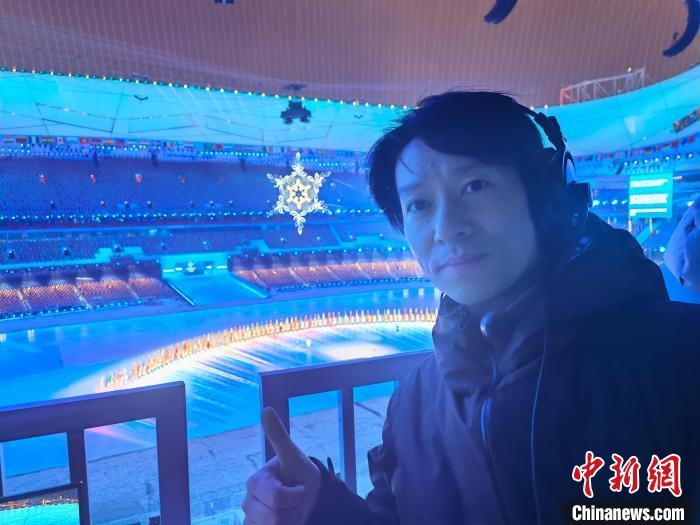 張文海在“鳥巢”內(nèi)?！埼暮?供圖