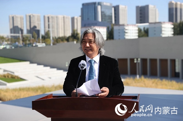 全國政協(xié)副秘書長、民盟中央專職副主席、中國美術(shù)館館長、中國城市雕塑家協(xié)會(huì)主席吳為山開幕致辭。王劭凱攝