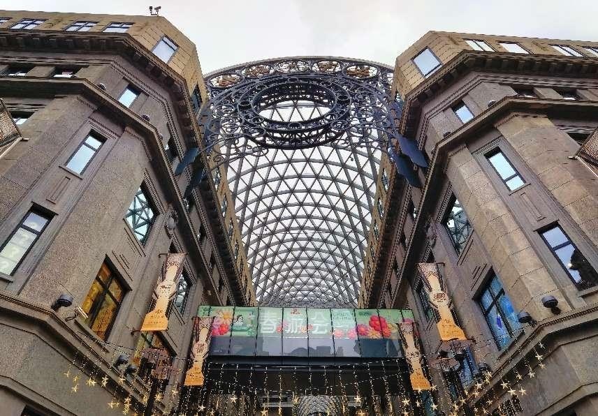 外灘中央廣場(chǎng)內(nèi)景。人民網(wǎng)記者 楊文全攝