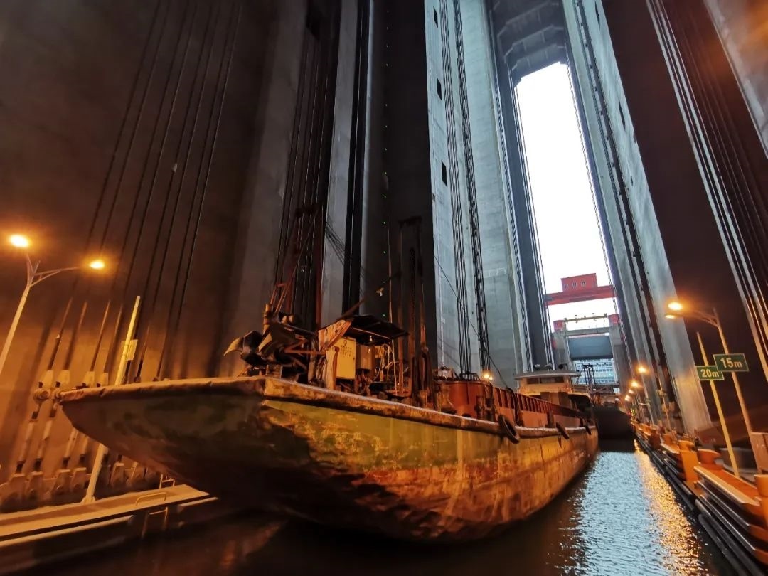 向家壩升船機(jī)船廂。鄭慶攝