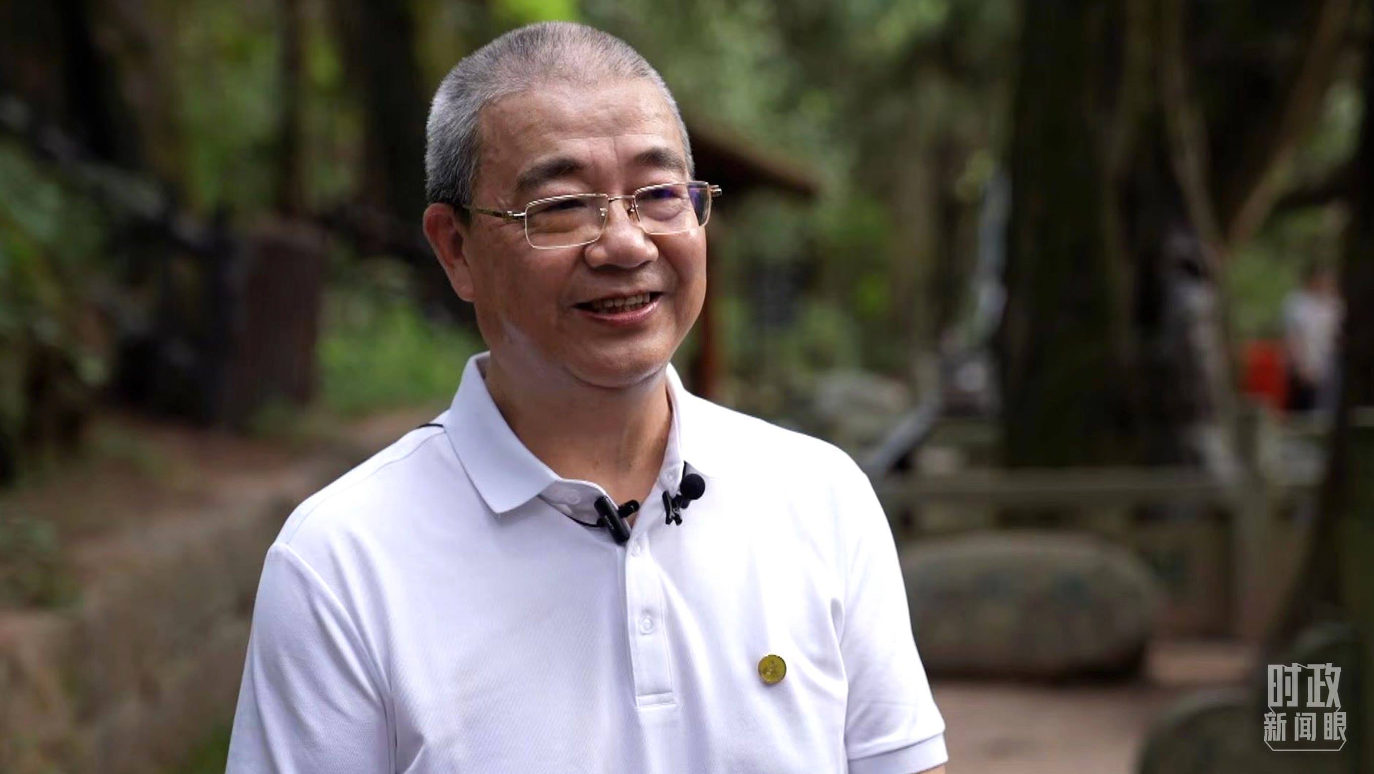 △廣元蜀道文化研究會蔡東洲教授。（總臺央視記者賈林拍攝）