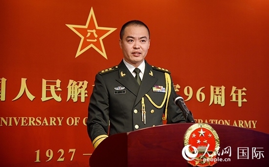 中國駐瑞典大使館李珂副武官致辭。人民網(wǎng)記者 殷淼攝