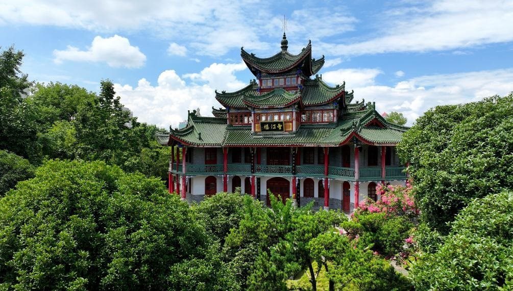 近日拍攝的陜西省漢中市博物館望江樓。新華社記者 劉瀟 攝