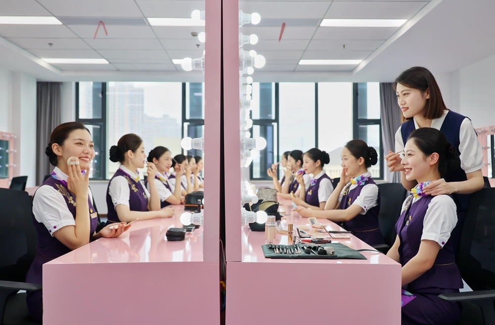 形象妝容塑造。