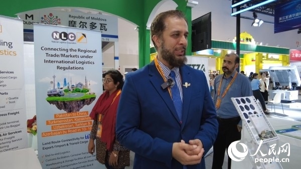 9月2日，巴基斯坦駐華使館商務(wù)參贊古拉姆·卡迪爾接受人民網(wǎng)記者采訪。人民網(wǎng)記者 趙雯博攝