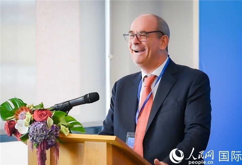 圖為倫敦?戶港代表致辭。人民網(wǎng) 郭錦標(biāo)攝