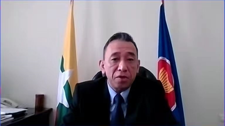 昂苗敏致辭。中國駐東盟使團供圖