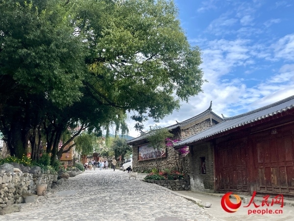 玉湖村村景。人民網(wǎng) 周靜圓攝