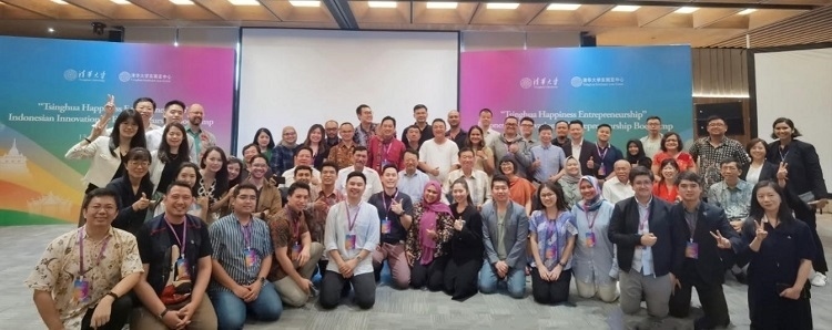 學(xué)員合影。清華大學(xué)東南亞中心供圖