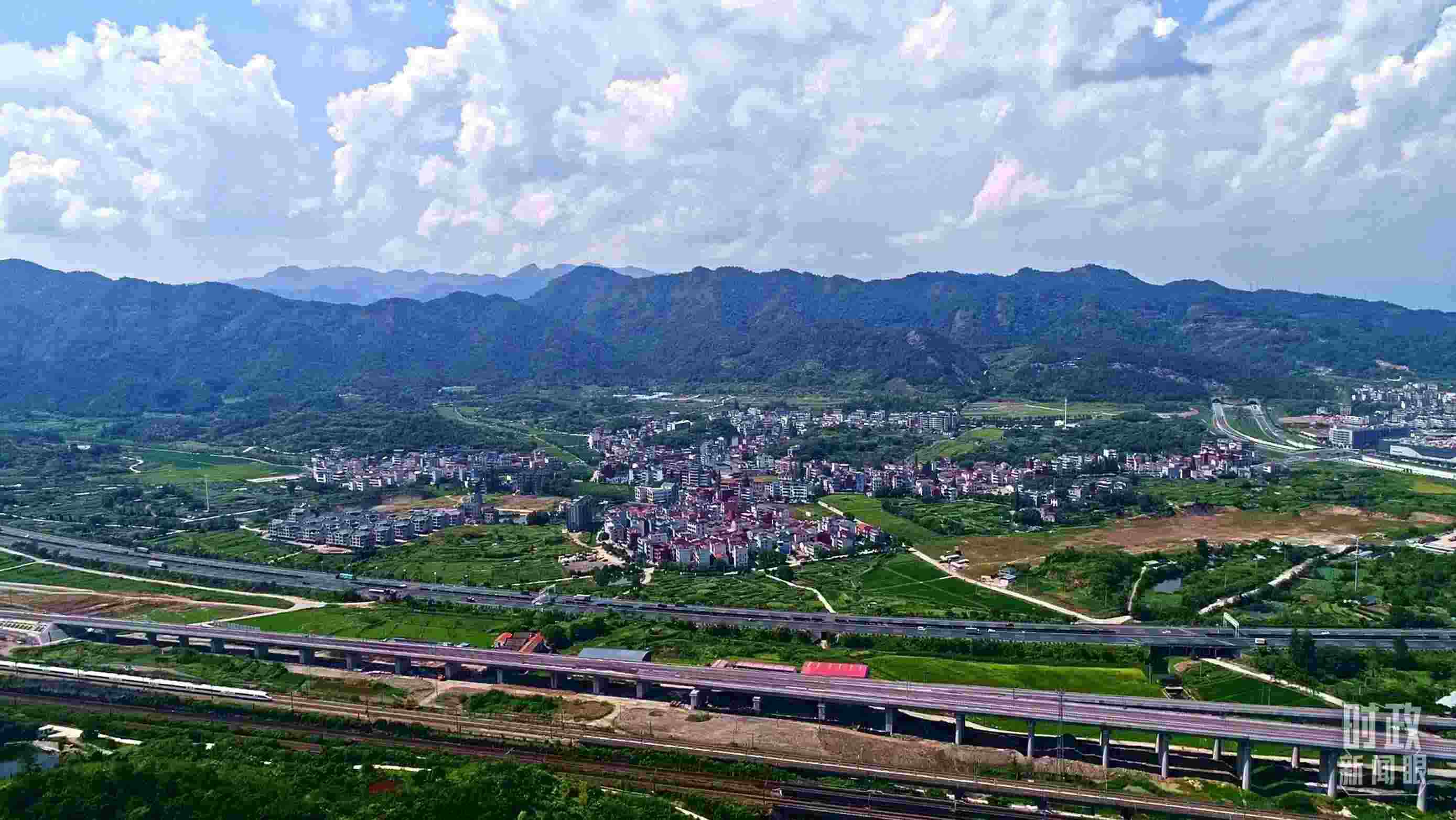 △李祖村航拍。（總臺央視記者范凱拍攝）