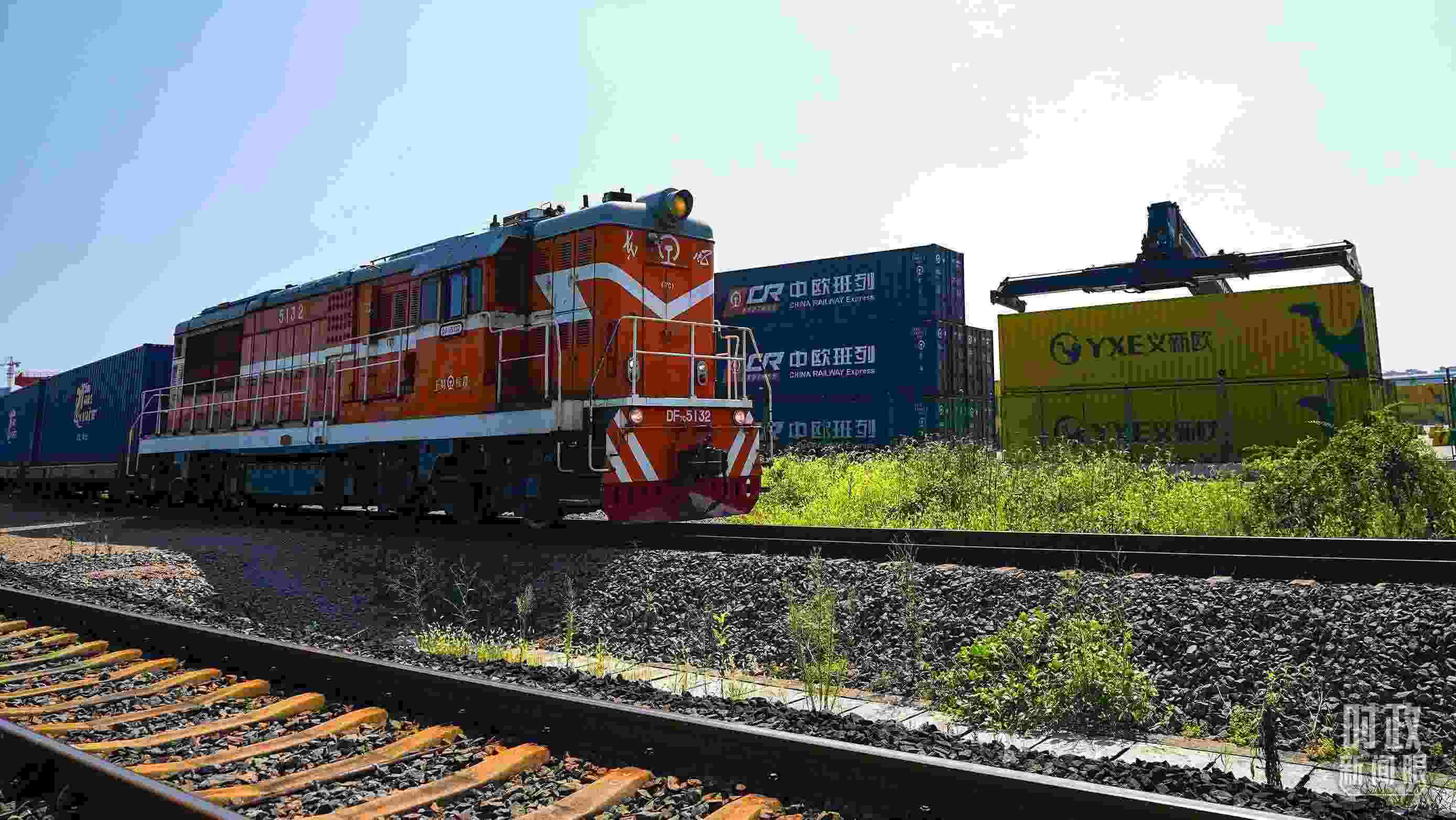 △“義新歐”中歐班列。（總臺國廣記者李晉拍攝）