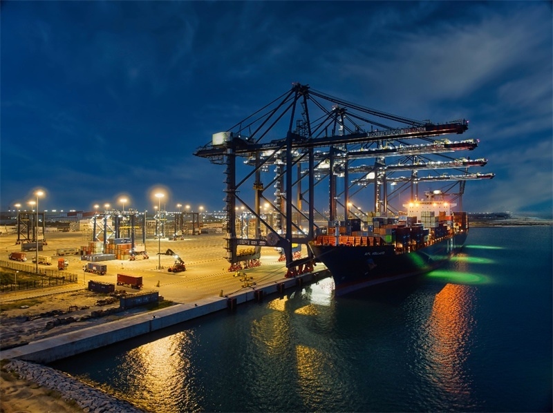 萊基港實行7×24小時裝卸作業(yè)機制。受訪者供圖