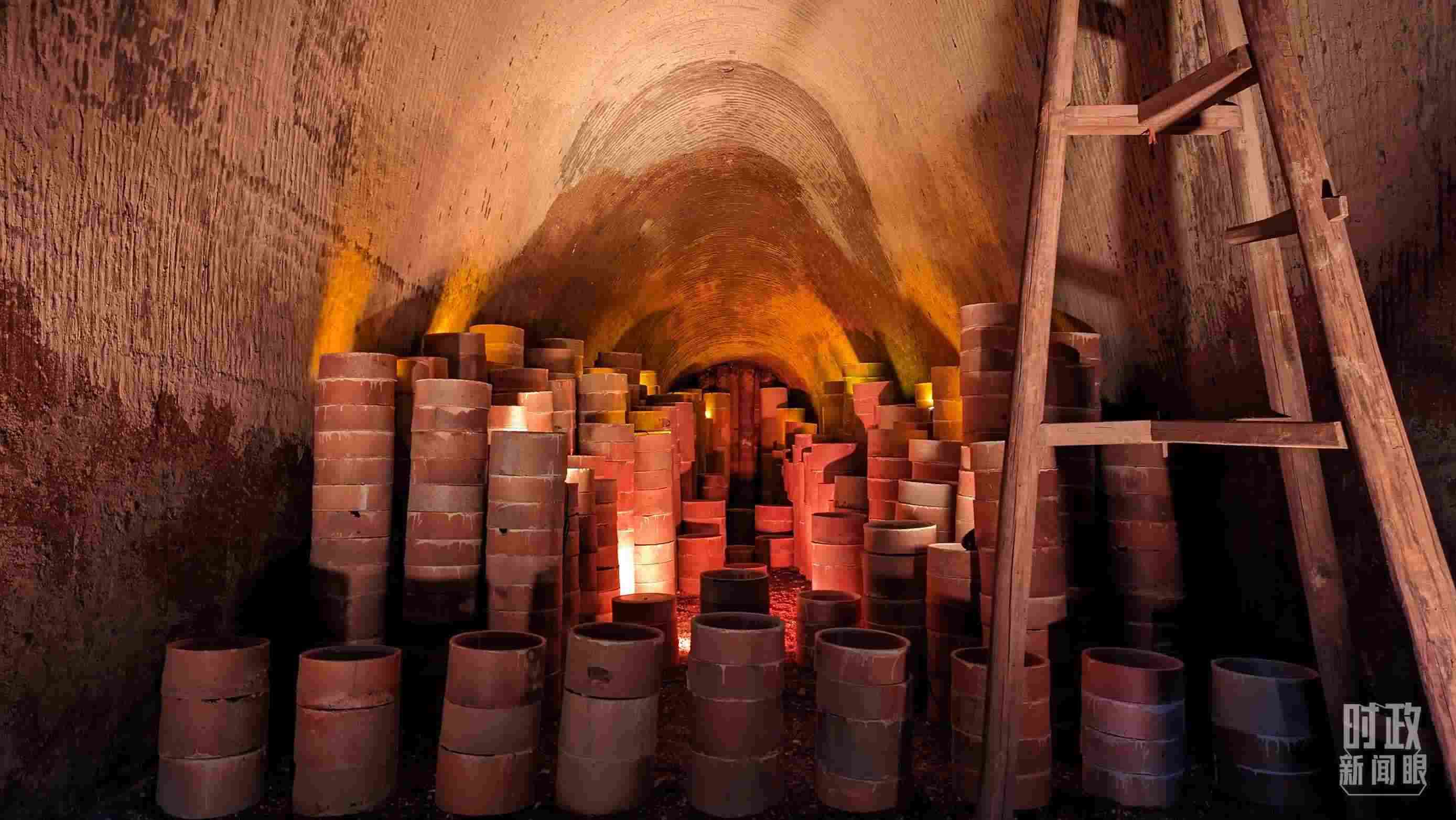 △當地現存最大的柴窯——徐家窯。（總臺央視記者朱超拍攝）