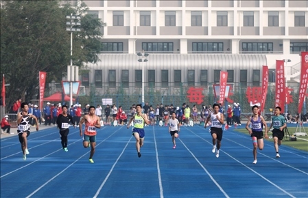 第59屆北京市中學生田徑運動會暨北京學生金奧運動隊田徑運動會。北京市教委供圖