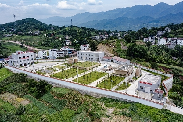 建成后的西沱鎮(zhèn)水廠。受訪者供圖