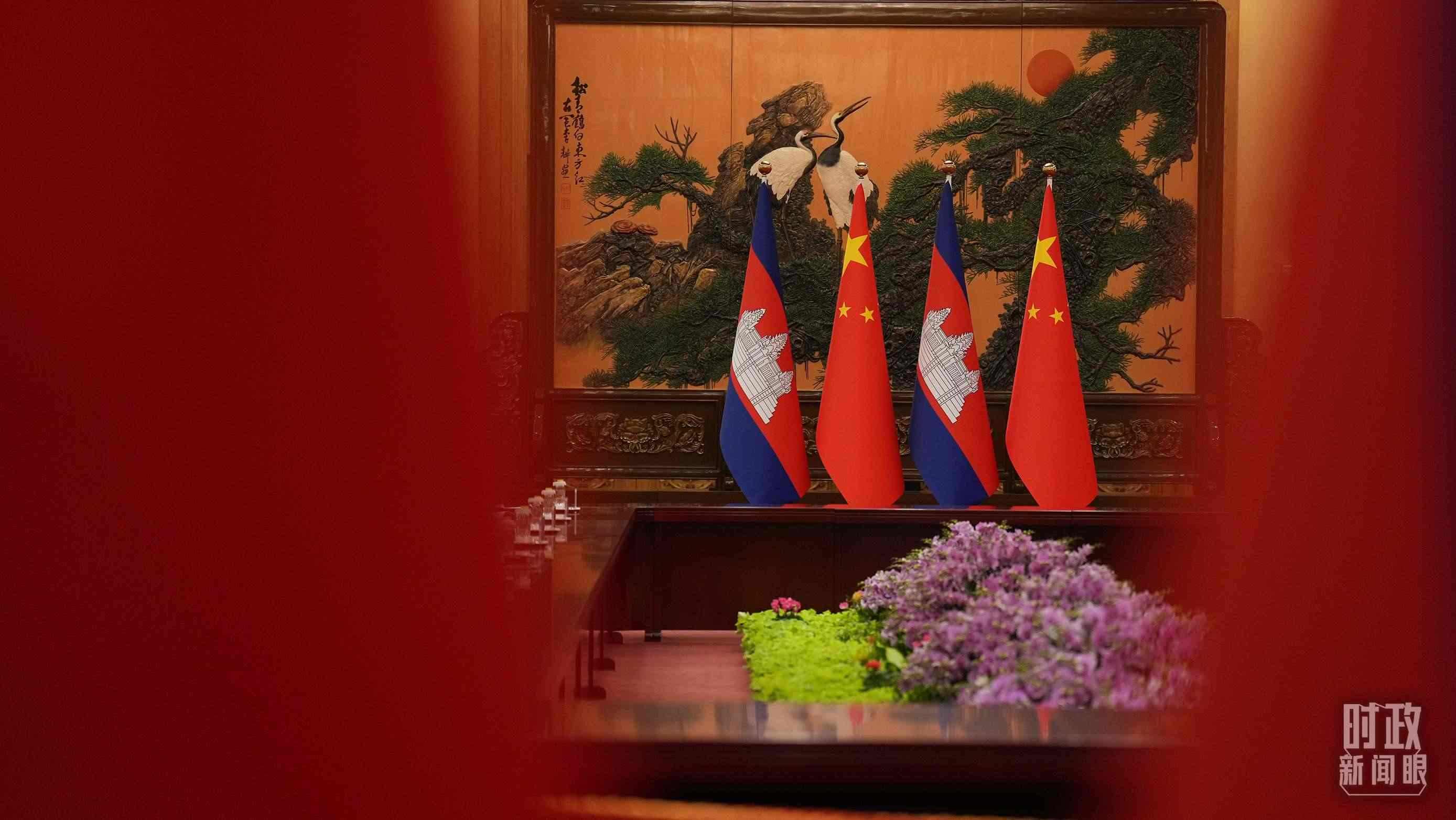 △人民大會堂，中柬兩國領(lǐng)導(dǎo)人會見現(xiàn)場。（總臺國廣記者李晉拍攝）