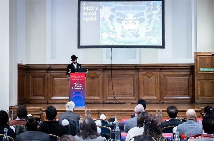 城市建筑與文化創(chuàng)意設(shè)計(jì)師卡姆·帕尼薩講述他和四川的故事。人民網(wǎng) 郭錦標(biāo)攝