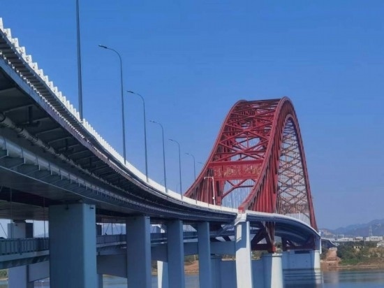 清水塘大橋側面。本報記者 常雯宜攝