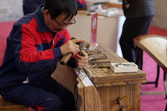 蘭考古箏制作展示。中央音樂學院供圖