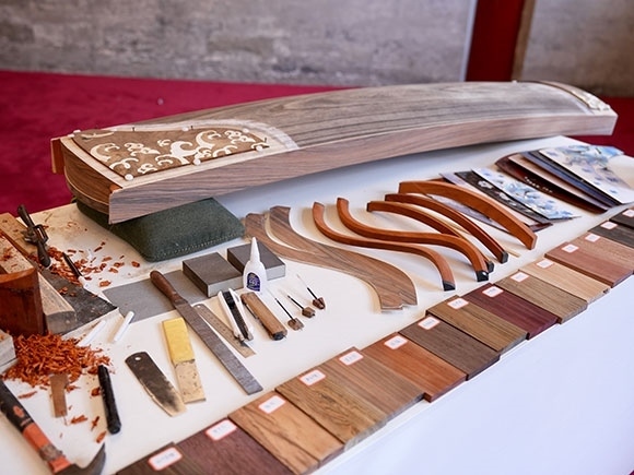 蘭考古箏制作展示。中央音樂學院供圖