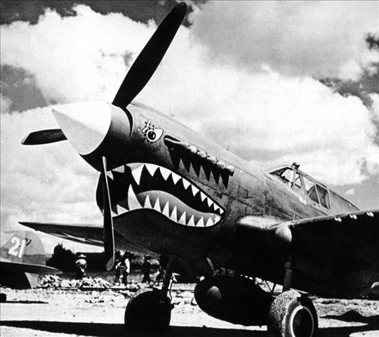 陳納德組織的美國(guó)志愿航空隊(duì)“飛虎隊(duì)”駐扎在芷江機(jī)場(chǎng)（資料照片）。新華社發(fā)