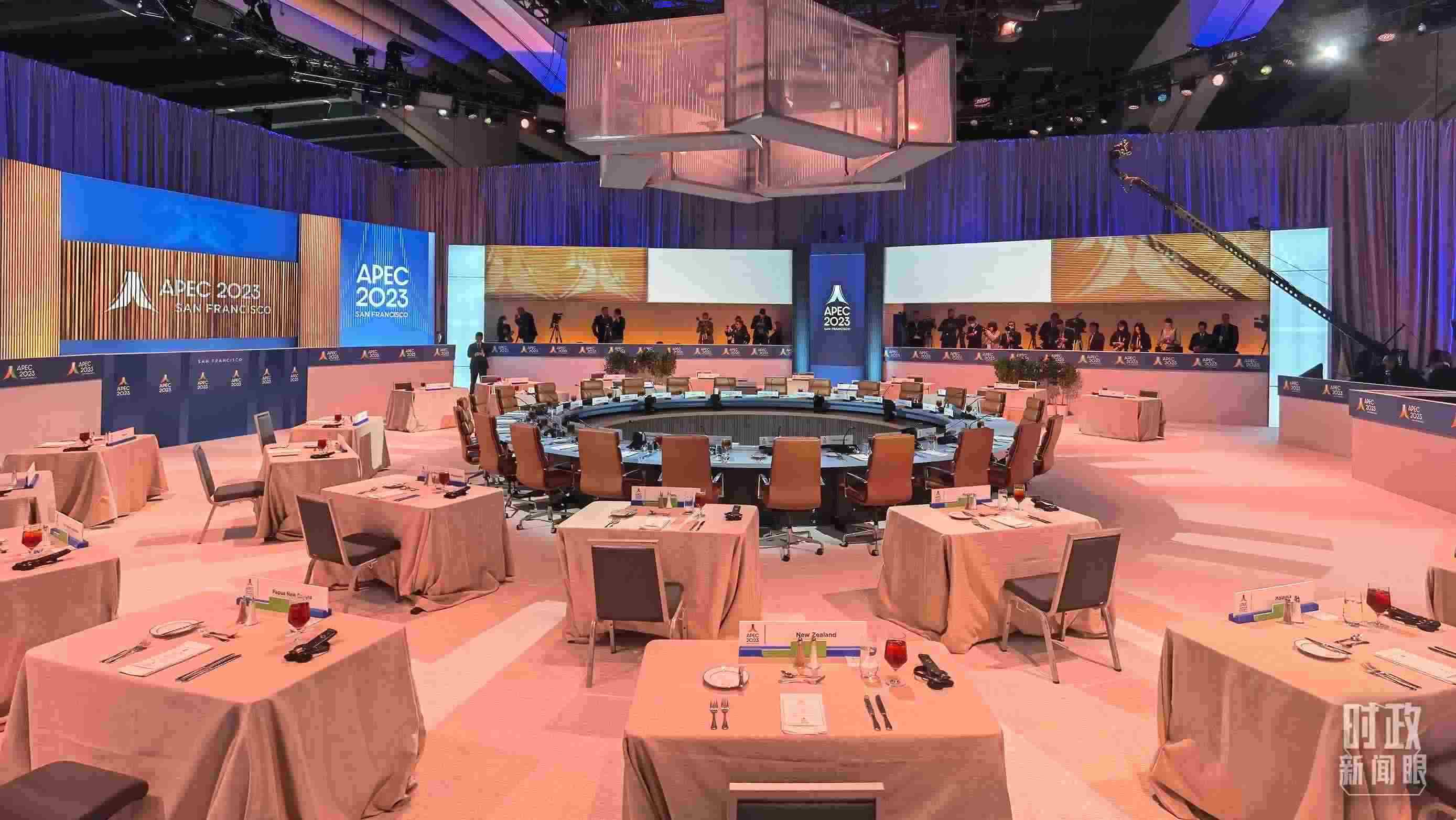 △會議開始前的現(xiàn)場。（總臺央視記者石丞拍攝）