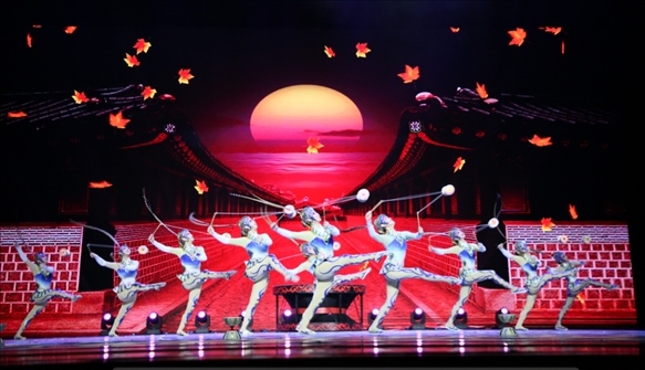 雜技《俏花旦·集體空竹》節(jié)目照。主辦方供圖