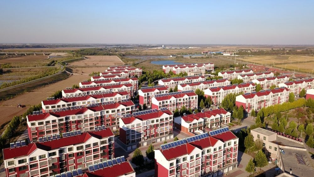 山東省東營市墾利區(qū)楊廟社區(qū)（2021年10月17日攝，無人機(jī)照片）。新華社記者 郭緒雷 攝