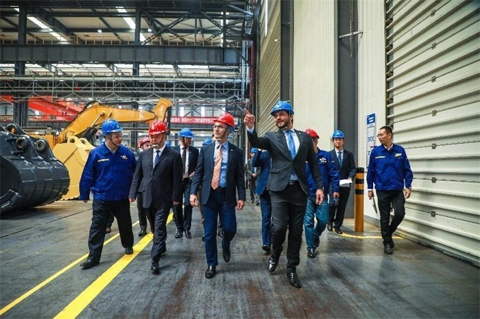巴西米納斯吉拉斯州州長羅梅烏·澤馬到徐工集團(tuán)考察。徐工集團(tuán)供圖