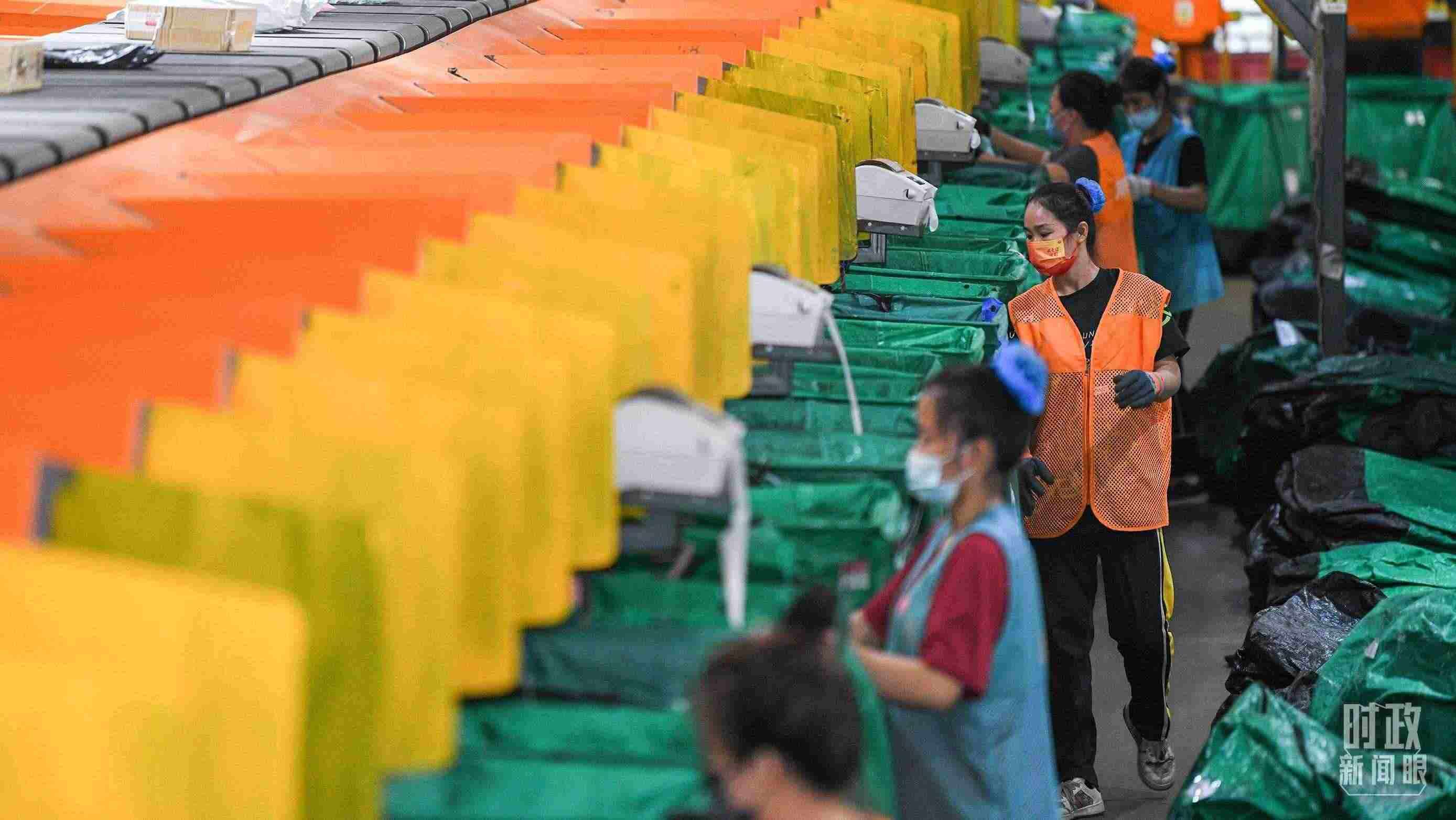 △今年“雙11”當(dāng)天全國(guó)快遞業(yè)務(wù)量達(dá)6.39億件。