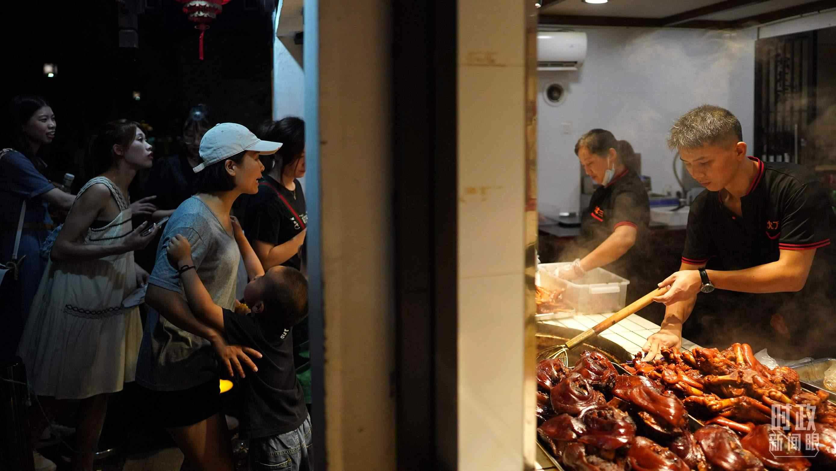 △江蘇省蘇州市平江路。（總臺(tái)國(guó)廣記者李晉拍攝）