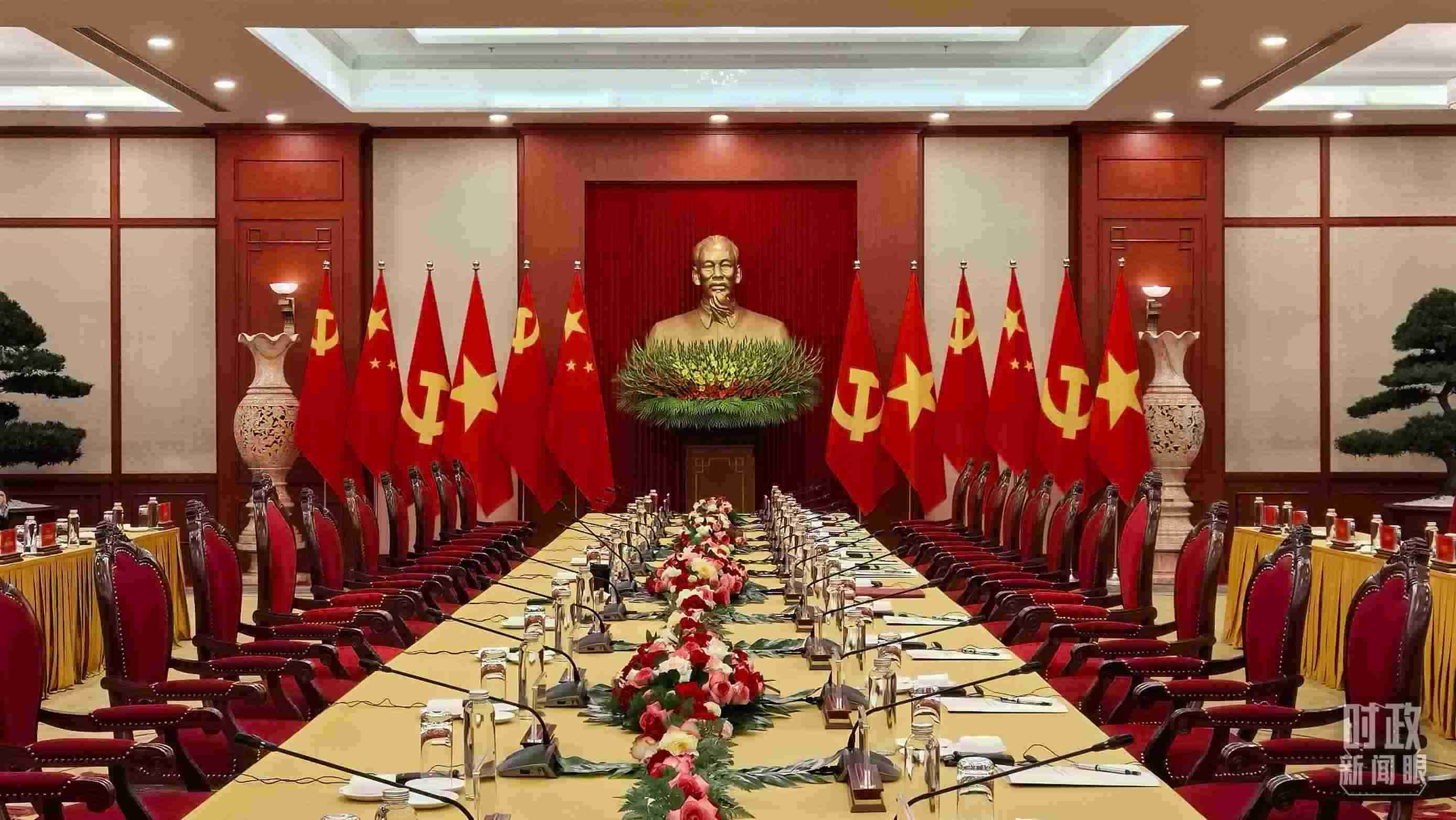 △當?shù)貢r間12月12日下午，習近平在這里與阮富仲舉行會談，這是會談開始前的場景。（總臺央視記者邢彬拍攝）