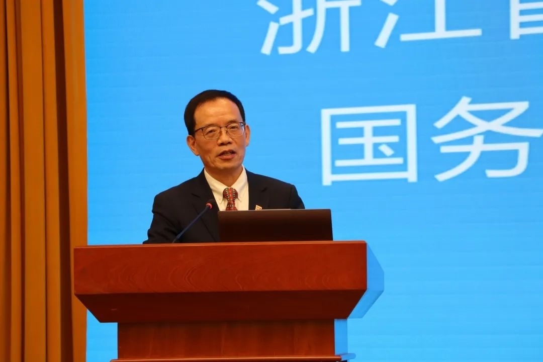 浙江省區(qū)域國別與國際傳播研究智庫聯(lián)盟首席專家、浙江師范大學(xué)非洲區(qū)域國別學(xué)學(xué)部學(xué)術(shù)委員會常務(wù)副主任劉鴻武致辭。主辦方供圖