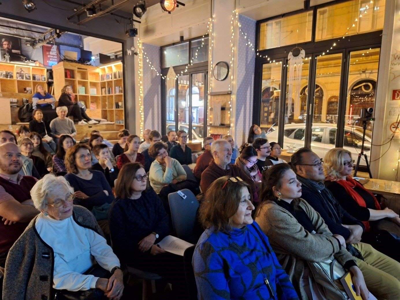 活動吸引了40余位當(dāng)?shù)厥忻駞⑴c。摩爾多瓦尼·巴爾納巴斯攝