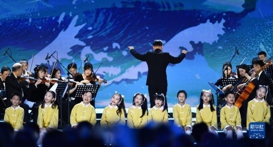 12月16日拍攝的第五屆海南島國際電影節(jié)開幕式現(xiàn)場。