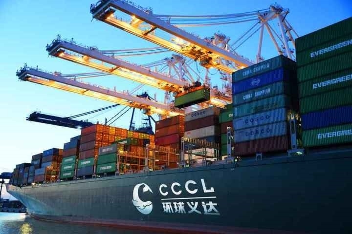 義烏商城集團(tuán)打造的國際物流平臺(tái)“環(huán)球義達(dá)”，為外貿(mào)企業(yè)提供各類物流資源信息。義烏市委宣傳部供圖