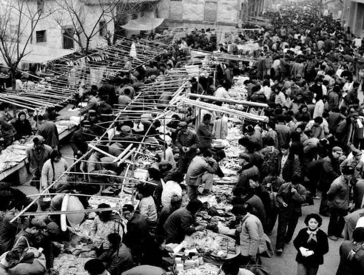 1982年，義烏湖清門馬路市場場景。拍友 金福根 攝