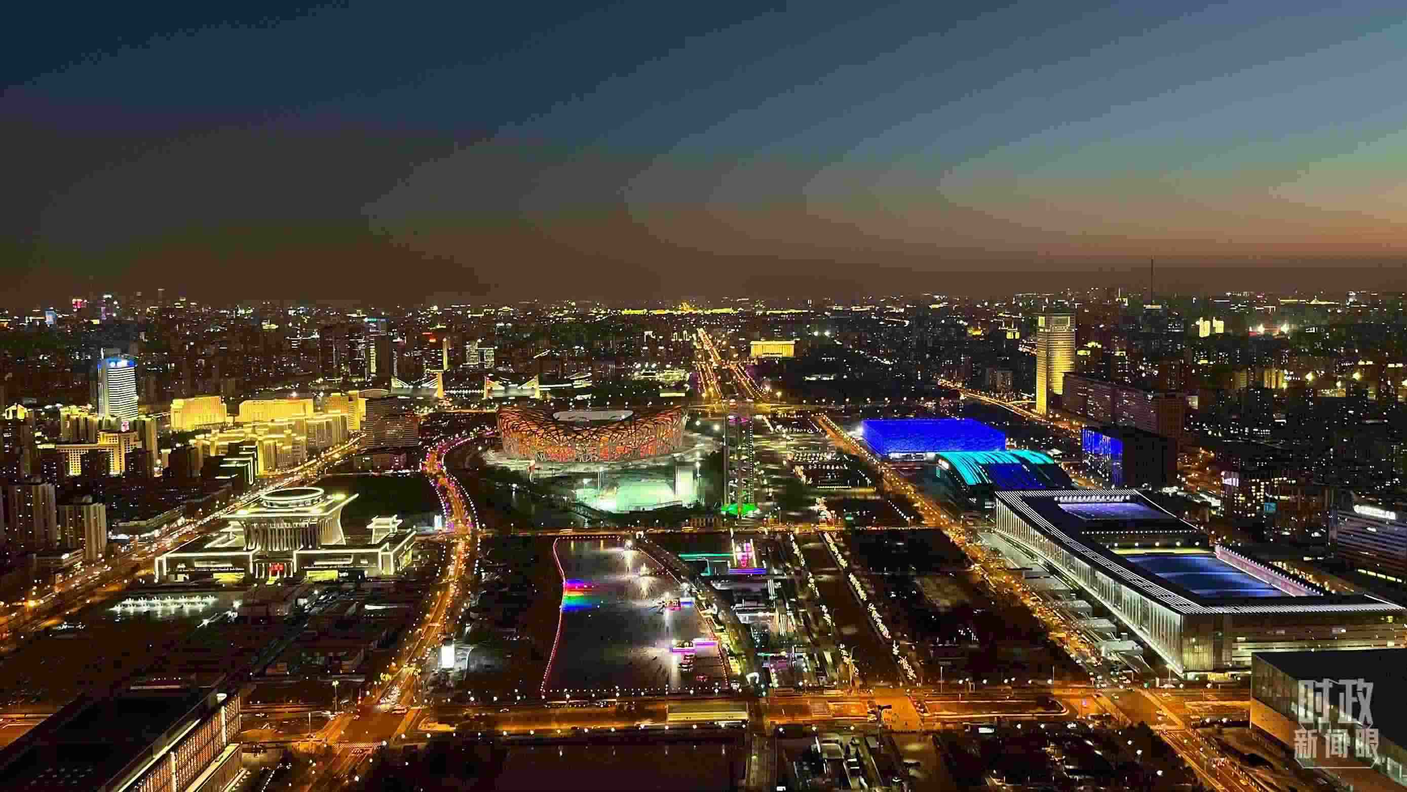 △2023年12月31日，從北京奧林匹克塔俯拍北京城區(qū)。（總臺(tái)央視記者金雨秋拍攝）