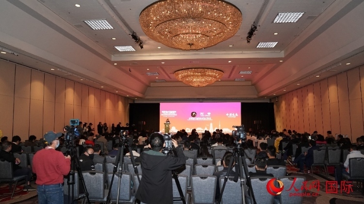 “中國(guó)之夜暨消費(fèi)電子發(fā)展論壇”現(xiàn)場(chǎng)。人民網(wǎng)記者 鄧圩攝