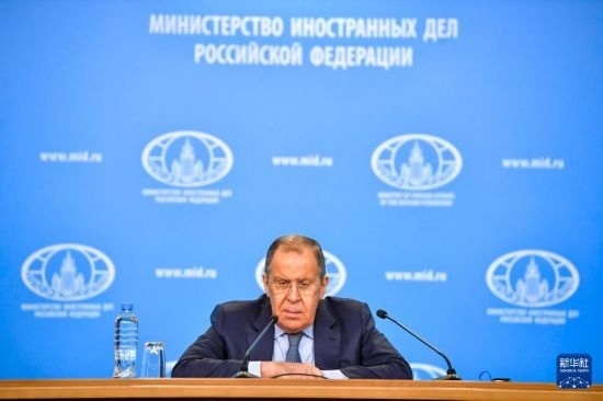 1月18日，在俄羅斯首都莫斯科，俄羅斯外長拉夫羅夫回答記者提問。新華社發(fā)（亞歷山大攝）