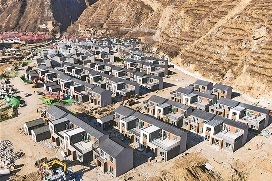 1月16日，門頭溝區(qū)齋堂鎮(zhèn)沿河口村，即將進(jìn)入內(nèi)部裝修環(huán)節(jié)的異地安置項(xiàng)目建設(shè)現(xiàn)場。