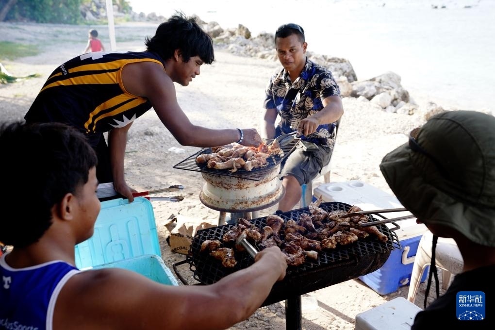 1月20日，當(dāng)?shù)厝嗽阼敽＿厽?。新華社記者 王申 攝