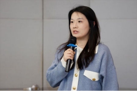 人民在線產(chǎn)品研發(fā)部主任、人民版權(quán)負(fù)責(zé)人劉曉曈發(fā)言