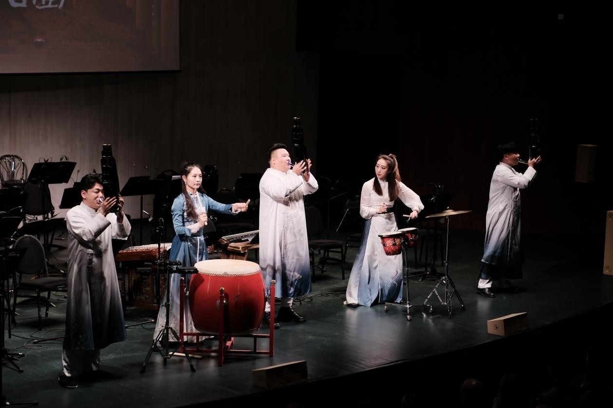 2024“歡樂(lè)春節(jié)”新春民族音樂(lè)會(huì)演出現(xiàn)場(chǎng)。于子恒攝